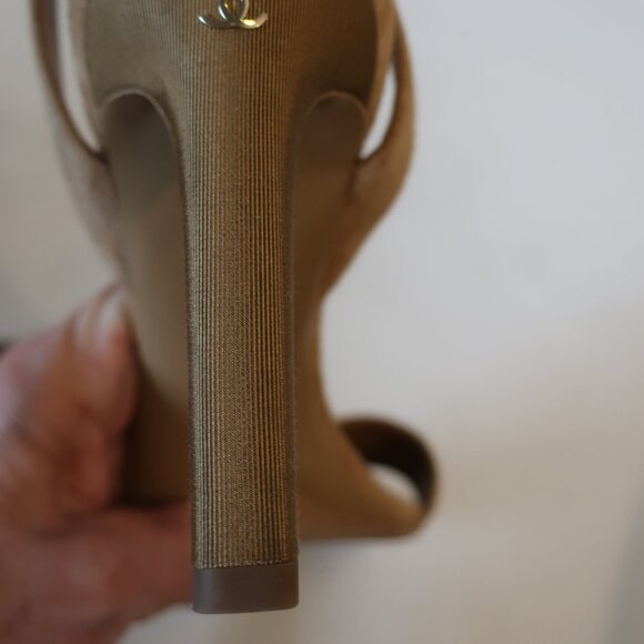 Authentic Womens Chanel Tan Suede Strappy Ankle Strap Heels 41 US/10 - Picture 11 of 14